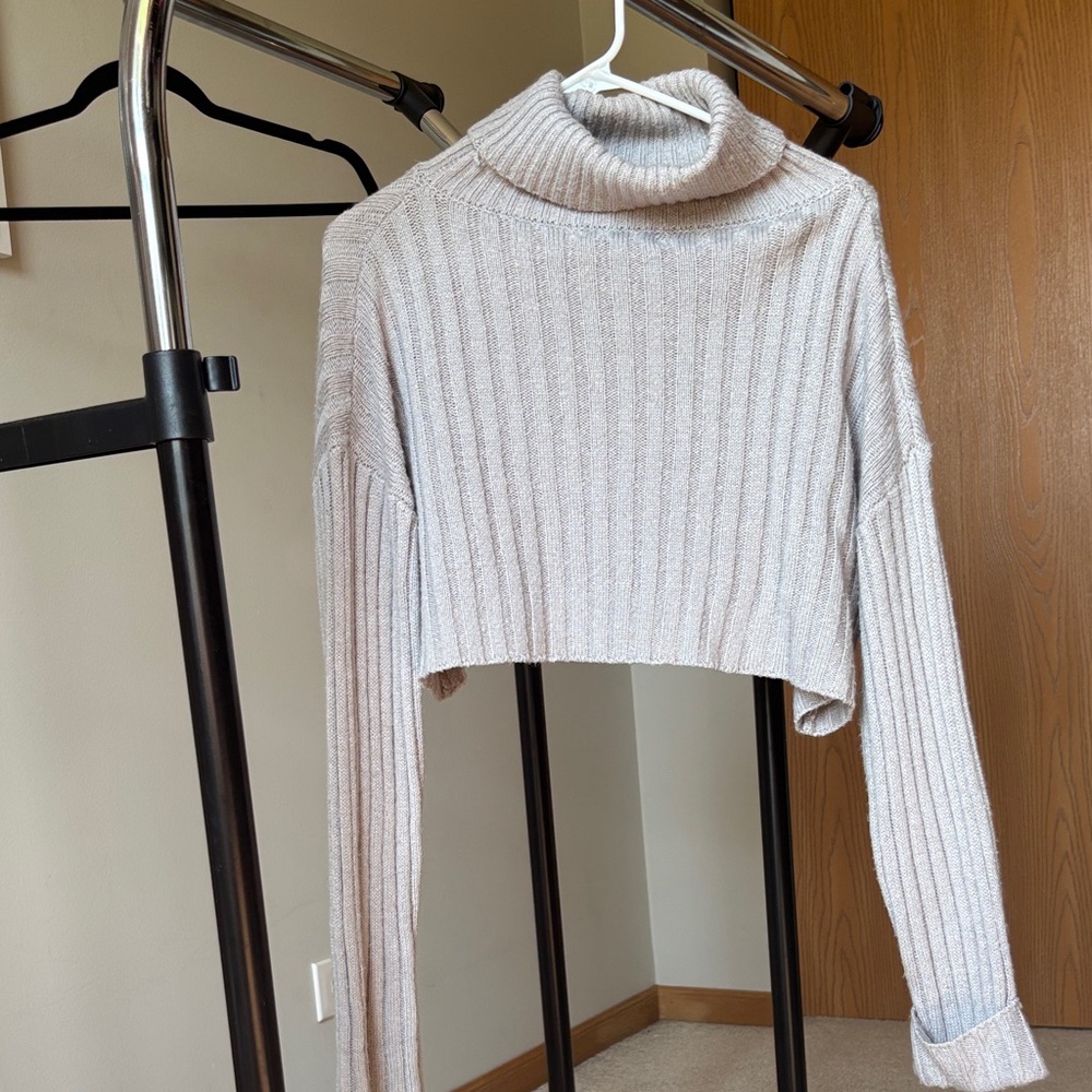 Forever 21 Ribbed Turtleneck Sweater - Light Gray